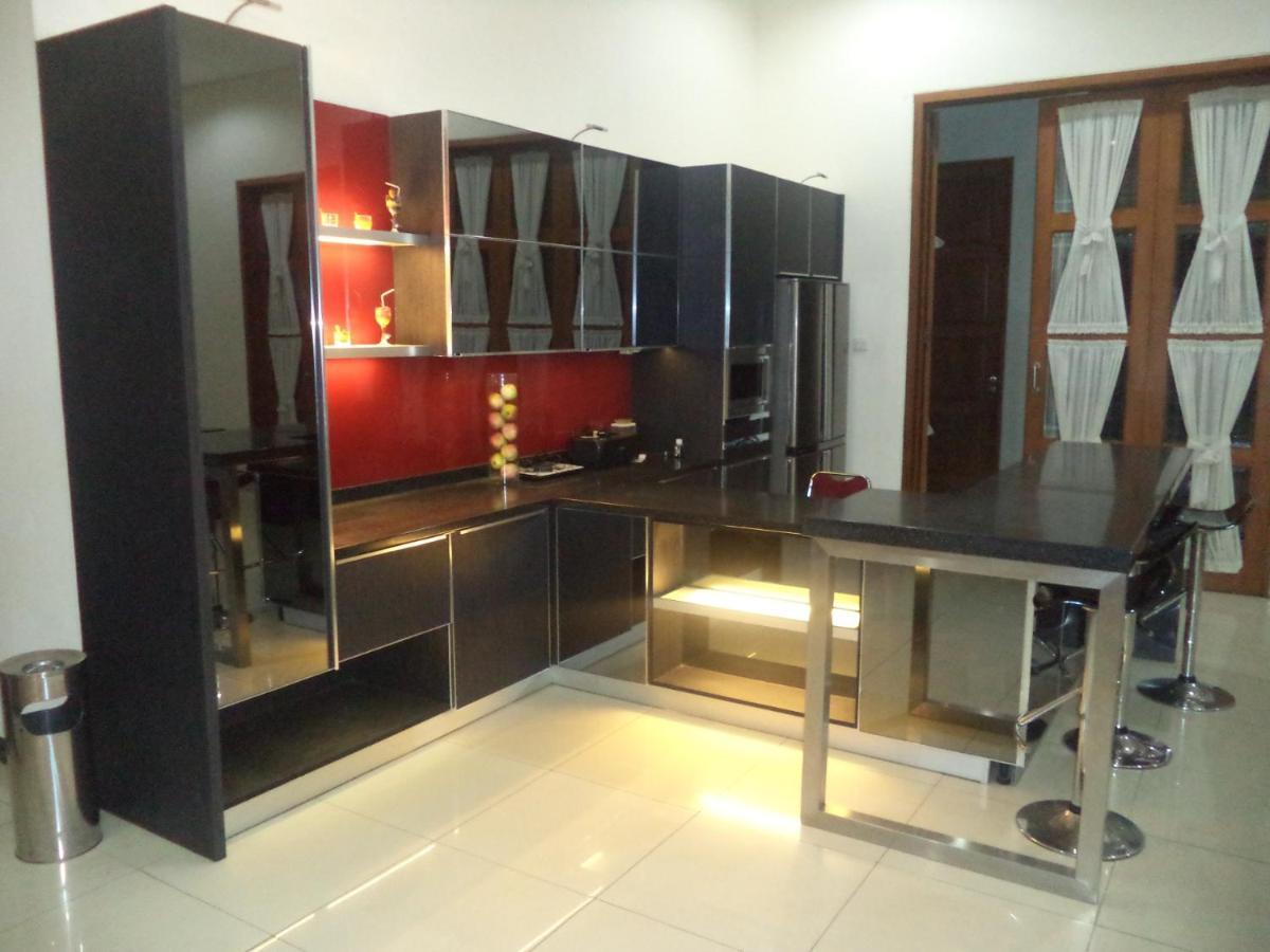 باكيتان Alloro Guesthouse المظهر الخارجي الصورة